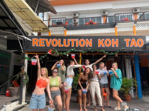 Revolution Koh Tao (Koh Tao) 
